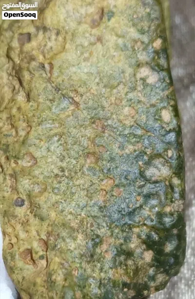 حجر المولدافيت النادر...rare moldavite stone 2