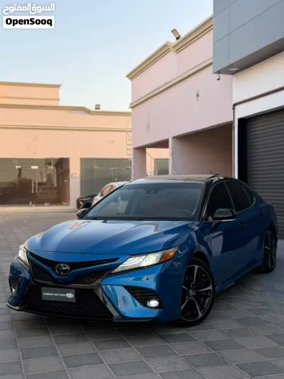 تويوتا كامري XLE 2