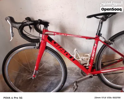 السلام عليكم بايسكل ماركة giant giant defy 2013 صنع تايوان الفئة رود سباق 2
