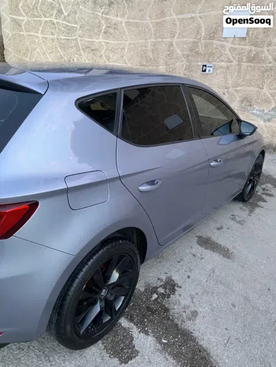 سيات ليون Standard 2