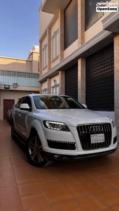 Audi Q7 Standard 2