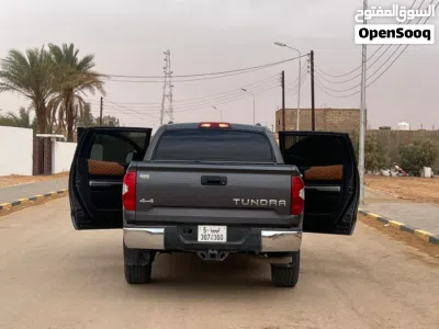 Toyota Tundra SR5 2