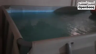 مسبح كبير من شركة انتكس مع كامل الملحقات فلتر وقارب 4
