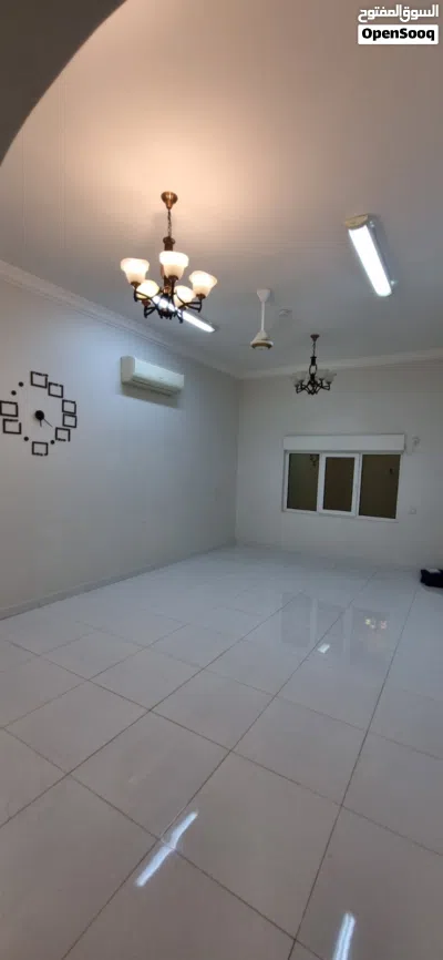 فيلا راقية للإيجار في المعبيلة الثامنة. Elegant Villa for Rent in Al Maabilah 8 3