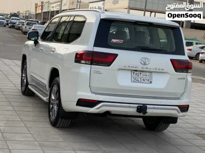 Toyota Land Cruiser GXR 3