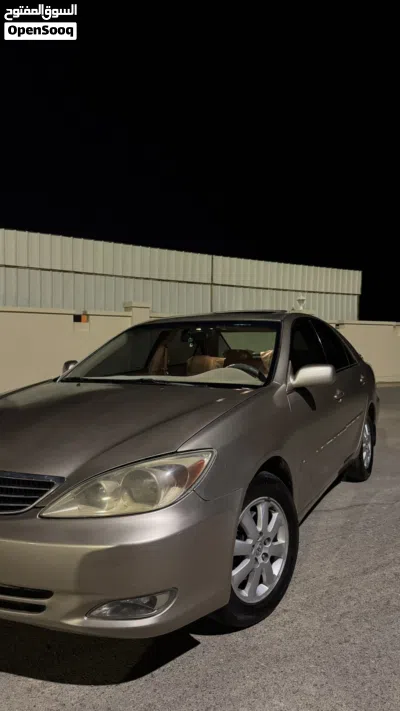 Toyota Camry XLE 2