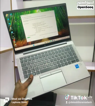 Hp Zbook Firefly 14 G8 لابتوب للبرامج الهندسية 4