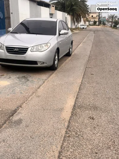 Hyundai Avante Standard 2