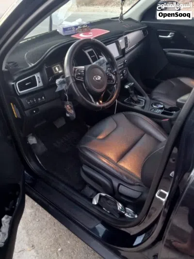 Kia Niro EX 2