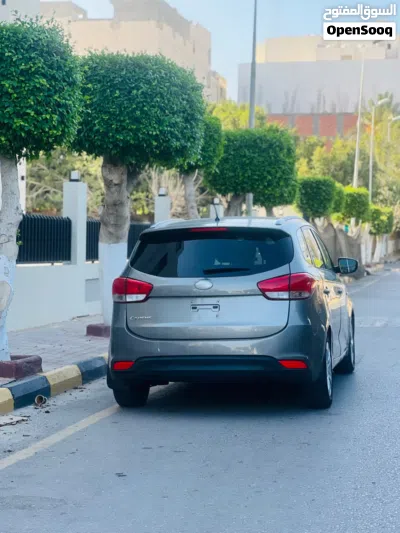 Kia Carens Luxury 3