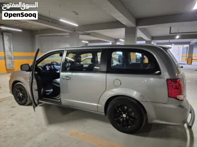 Dodge Caravan SXT Plus 4