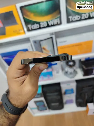 Iphone 13 pro max بحالة ممتازة 3