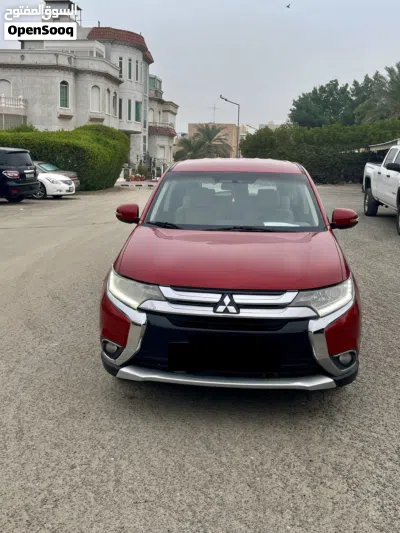 Mitsubishi Outlander Standard 2