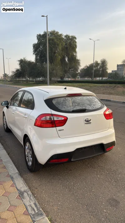 كيا ريو Standard 3