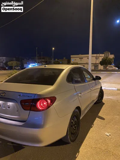 Hyundai Elantra GL 2