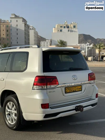 تويوتا لاند كروزر GXR 4