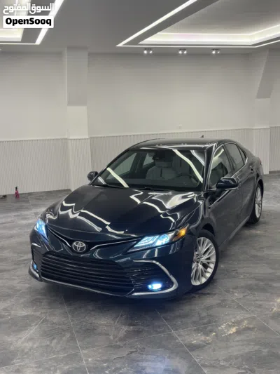 Toyota Camry XLE 4