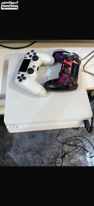 بلي4 مع جوستكات 2 استعمال اسبوع فقط 2