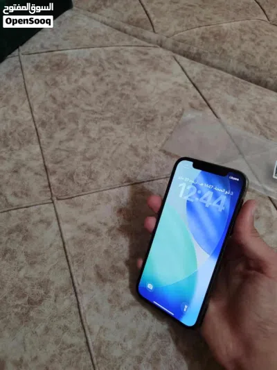 متوفر ايفون 12برو قمه في النضافه 4