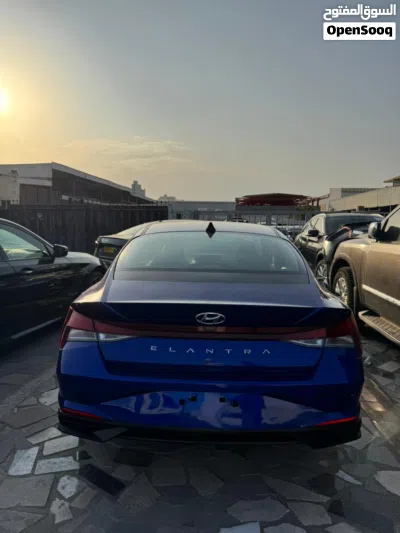 Hyundai Elantra SE 2