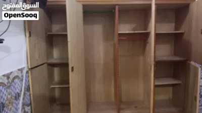 كناتير ثنين بحاله جيده جدا واحد أربعة باب وثاني ثنين باب البيع الاربعه باب مفتوح لأن ماعندي مكان 2