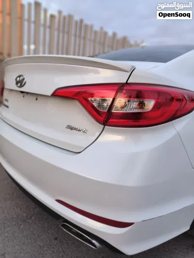 Hyundai Sonata Sport 4