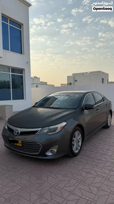 Toyota Avalon XLE 2