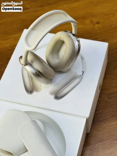 AirPods Max are Apple’3 months under warranty condition used like new. 3