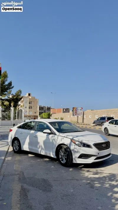 Hyundai Sonata Standard 4
