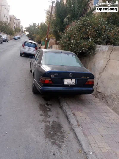 Mercedes Benz E-Class E 200 3