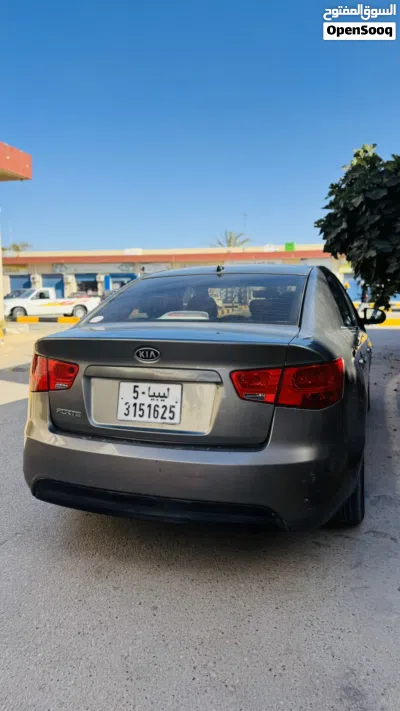 Kia Cerato EX 2