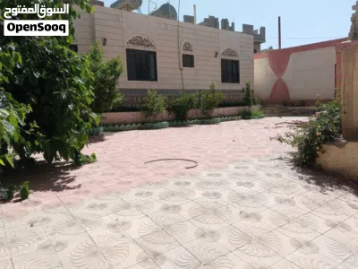 فلة للايجارلوكس دور واحدكبيرة وحوش عشرسيارات مستقلة في حدة 1000$ 4