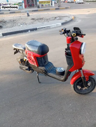 دراجه ار تسعه للبيع صار الها 18 يوم من نازله وكيل رايدها ب 550 وبيها مجال 2
