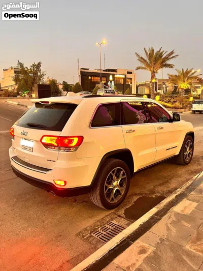 جيب جراند شيروكى Limited 4
