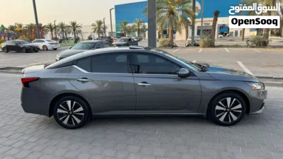 Nissan Altima SV 4
