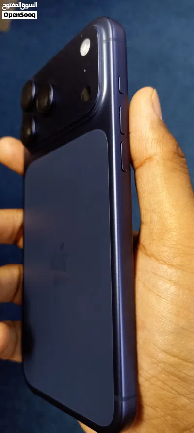 iphone 17 pro max 256 gb blue color 2