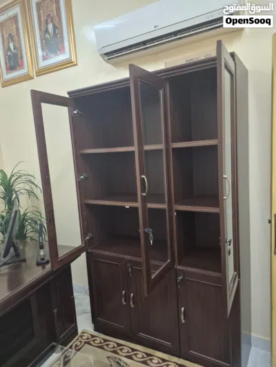 للبيع أثاث مكتبي شبه جديد غير مستعمل 4