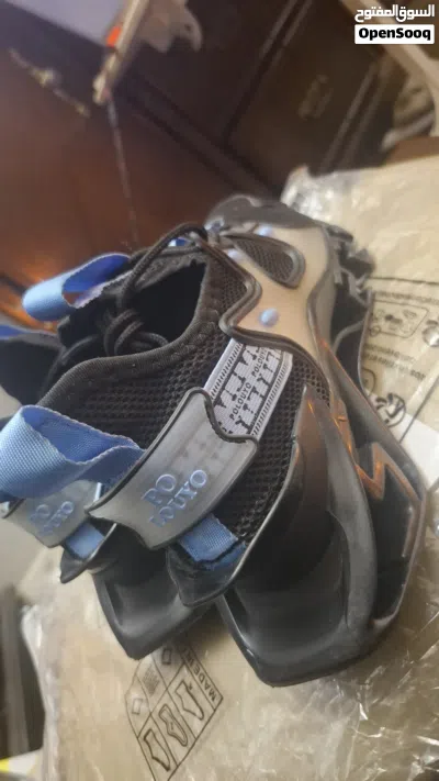 RUNNING /JUGGING SHOES FROM TEMU LIKE NEW SIZE 41 FOR 10 JDS 3