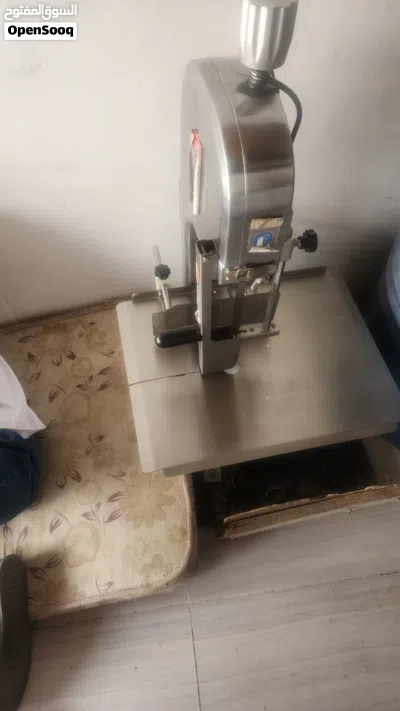 يوجد لدينا ادوات مطعم. للبيع وبسعر مناسب واشياعرطه 2