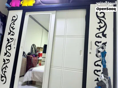 غرفه نوم مع مكتبه تلفزيون السعر 60 دينار 4