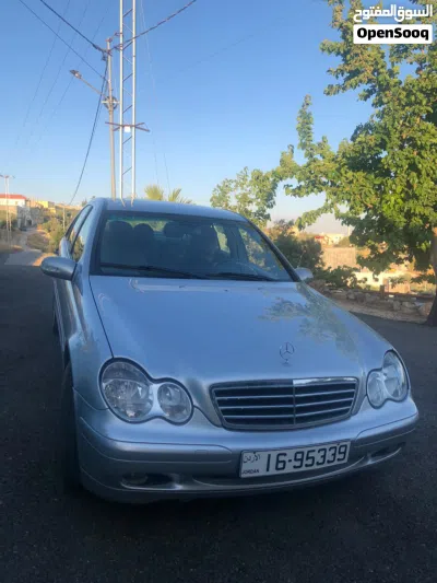 مرسيدس بنز الفئة-C C 240 4