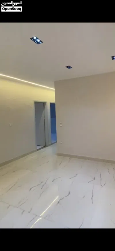 شقه للبيع بمدينه الشروق الحي الاول شرق 3