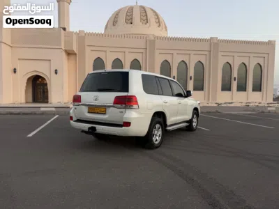 Toyota Land Cruiser VX 3