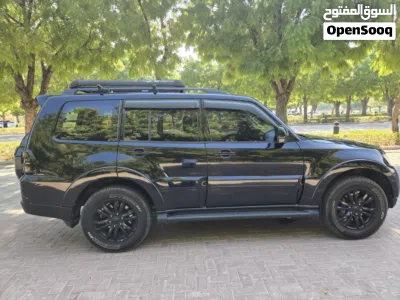 Mitsubishi Pajero GLS Top 4