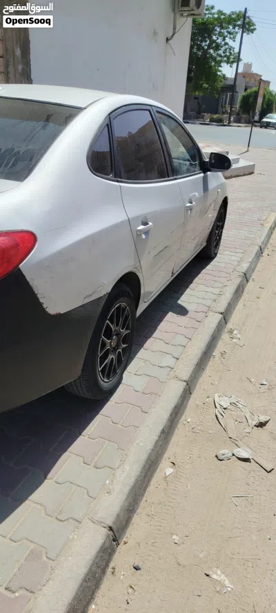 Hyundai Avante SE 3