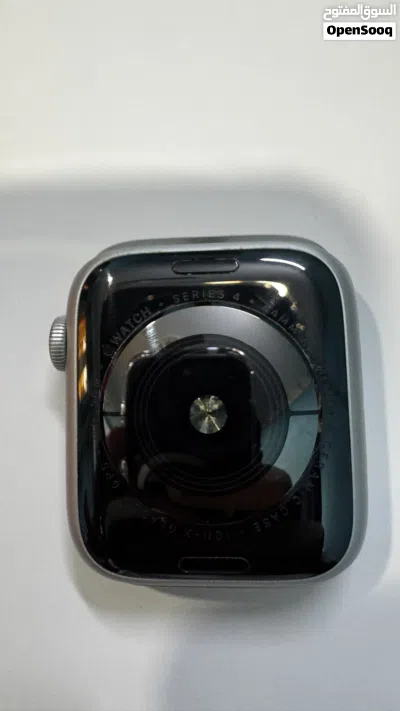 ساعة ابل الاصدار 4 قياس 44MM 3