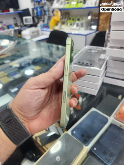 iPhone 17 256GB بحالة الجديد بسعر مميز جدا 2