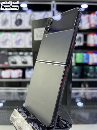 SAMSUNG Z Flip4 (512GB) متوفر جديد كلين داخل ليما موبايل بسعر مميز نو اكتف 4