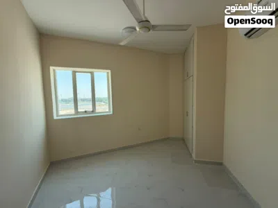 شقة للايجار بالعالية، عجمان ثلاث غرف وصالة وثلاثة حمامات وبلكونة خزائن بالحائط ومساحات واسعة 2