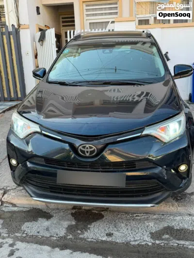 Toyota RAV 4 XLE 3